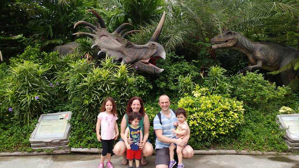 בנגקוק עם ילדים - עולם הדינוזאורים