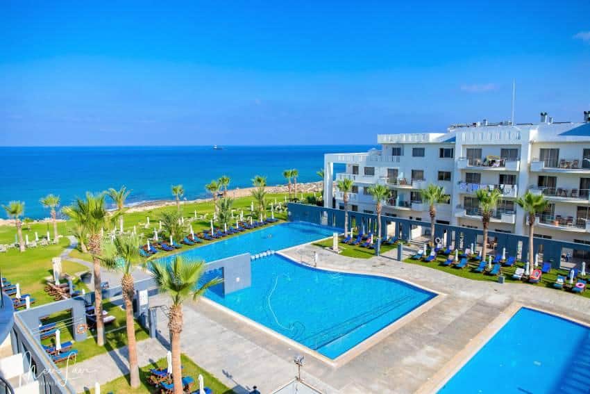 מלונות כשרים בקפריסין - Blue Lagoon Hotel & Spa