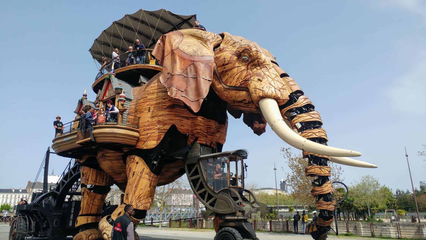 עמק הלואר עם ילדים - הפיל המכאני בנאנט Nantes