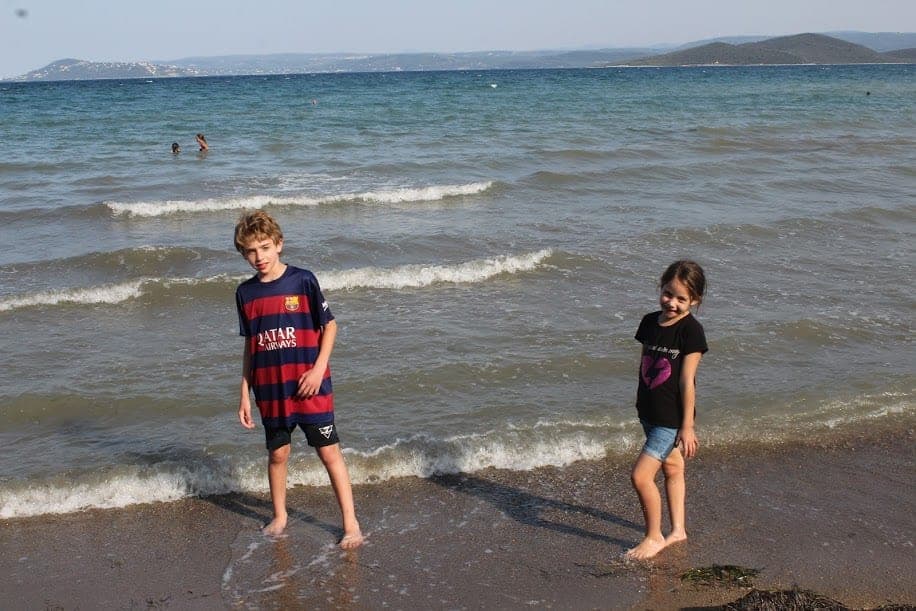 פיליון יוון למשפחות עם ילדים - חוף בסמוך ל- Floga