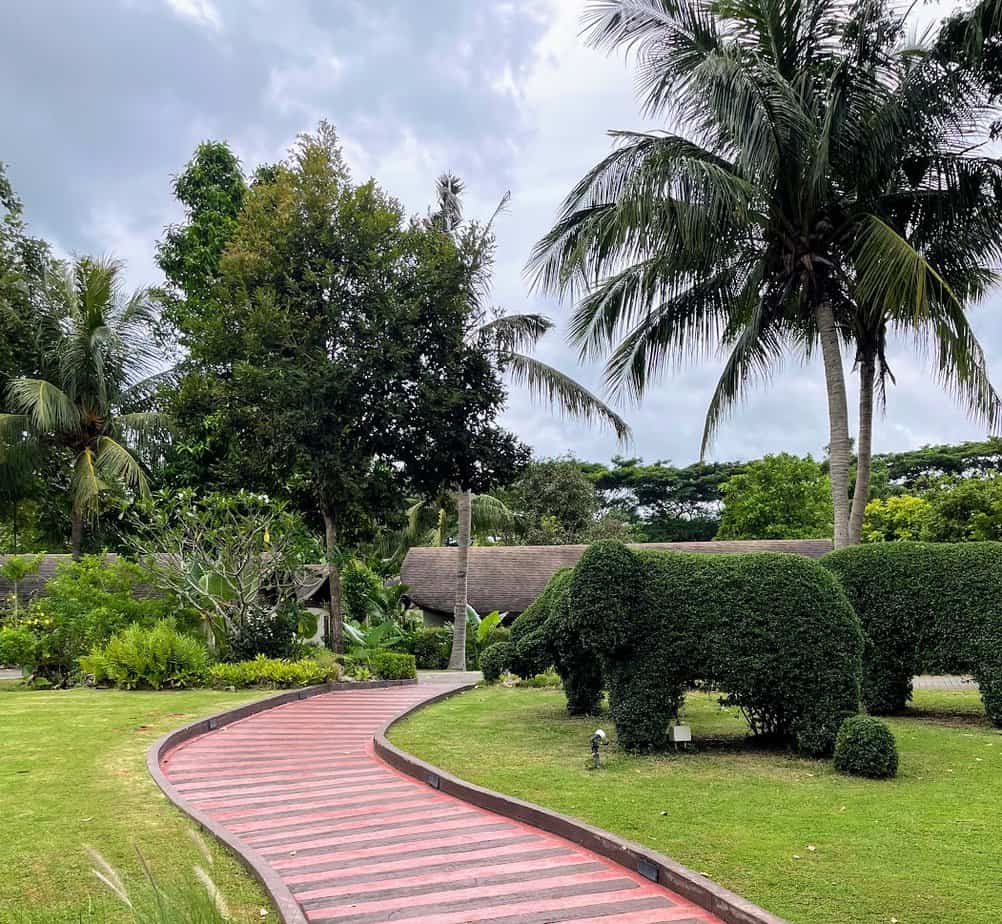 מלון The Village Coconut Island צמוד לפוקט למשפחות עם ילדים [מעודכן ל