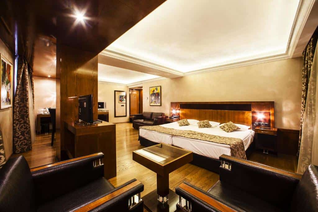 מלונות מומלצים בסופיה למשפחות עם ילדים - Hotel Anel - תמונה של החדר השינה